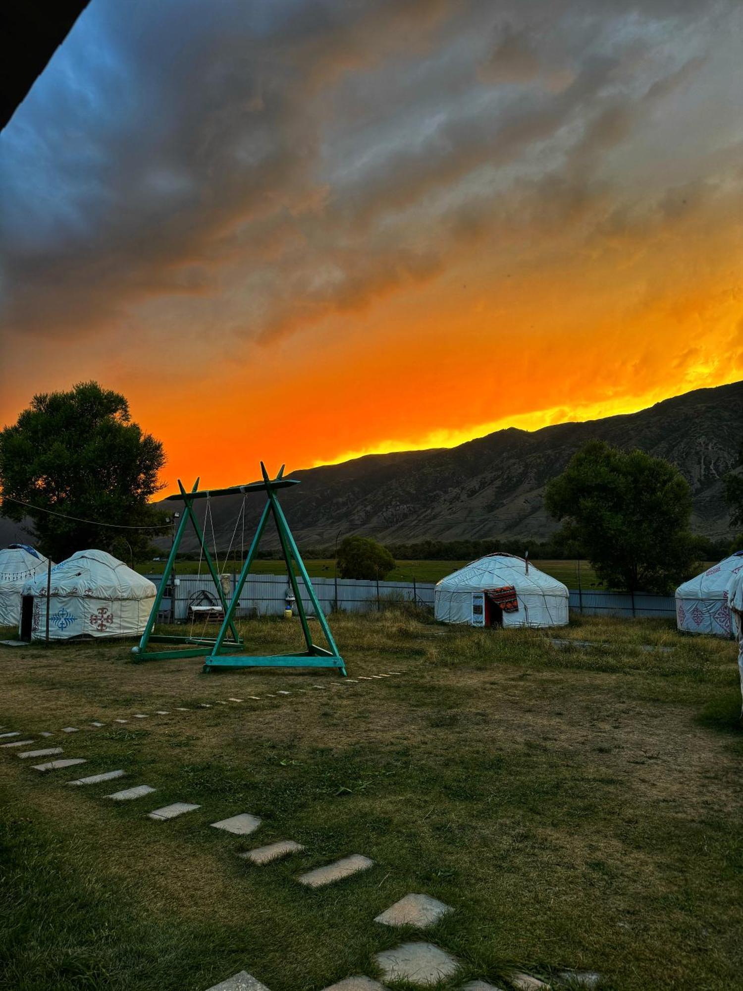 Kolsay Kazakh Village Saty Eksteriør billede